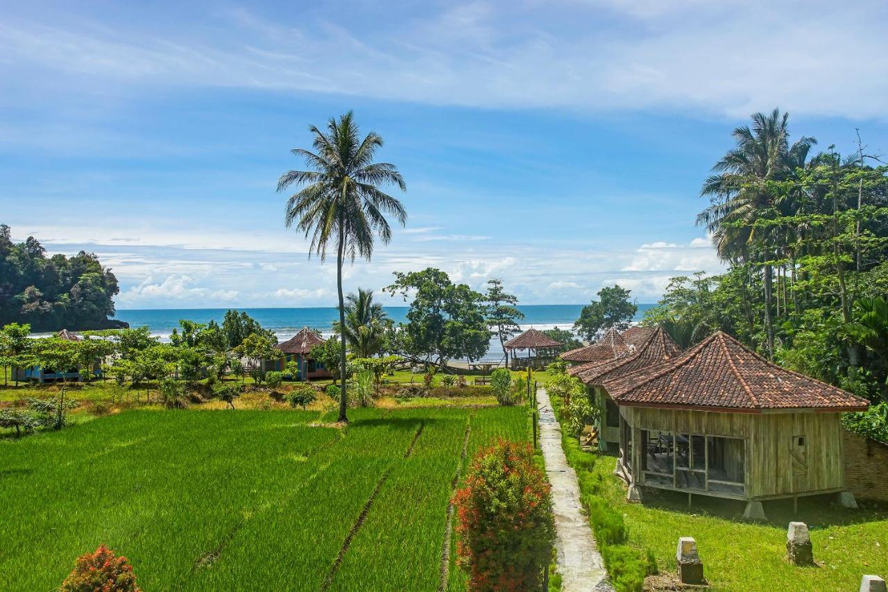 Oyo 2246 Anjung Bang Oking Hotel & Resort Pasarpulaupisang Eksteriør bilde